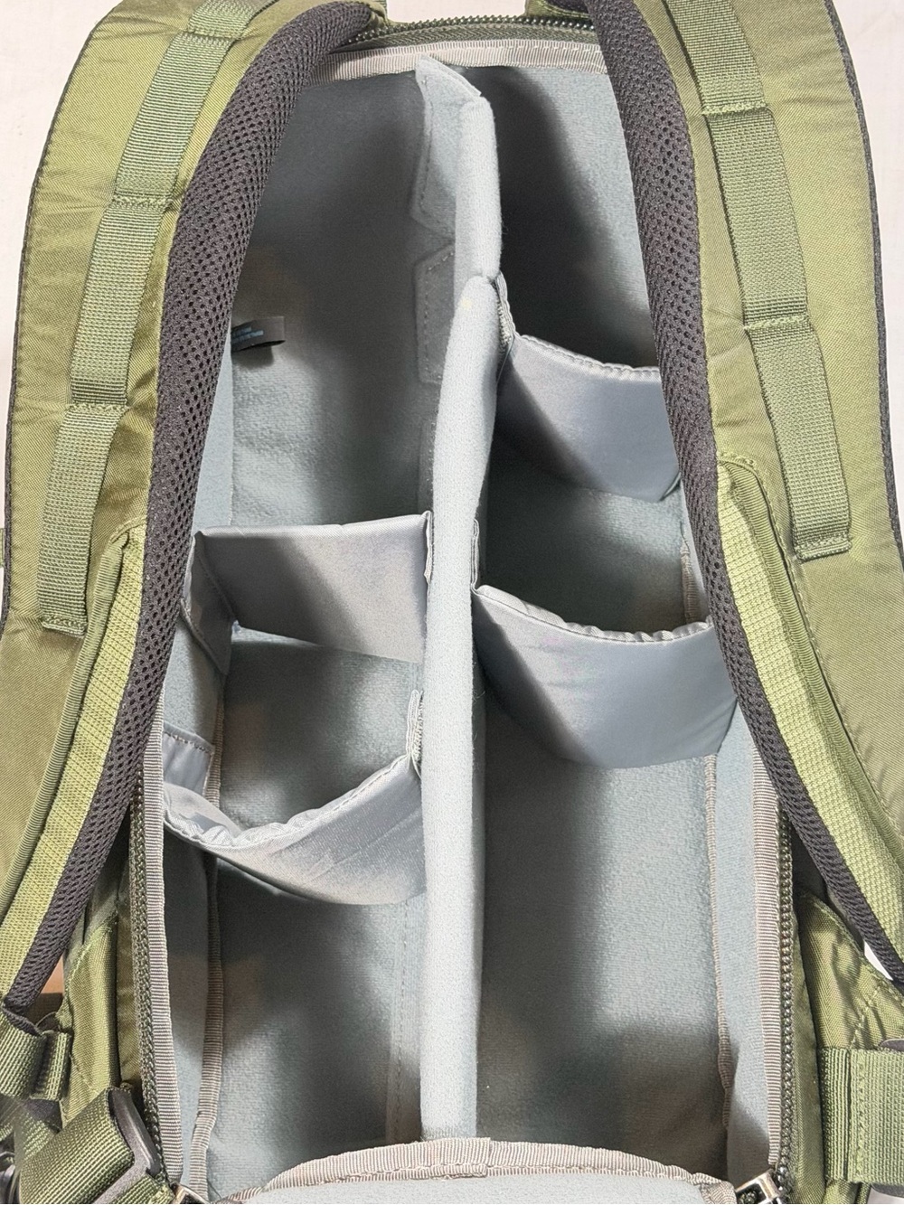 Think Tank MindShift BackLight Sprint 15L Camera Backpack Green Rain Cover - Picture 7 of 15